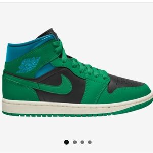 Air Jordan 1 Mid Women's Shoes